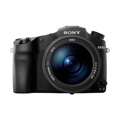 RX10 III with F2.4-4 large-aperture 24-600mm zoom lens | DSC