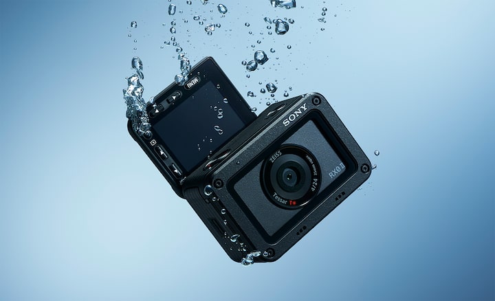 RX0 II premium tiny tough camera | DSC-RX0M2G | Sony Latvia