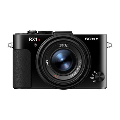 Professional 35mm Digital Compact Camera | RX1R II | Sony Latvia